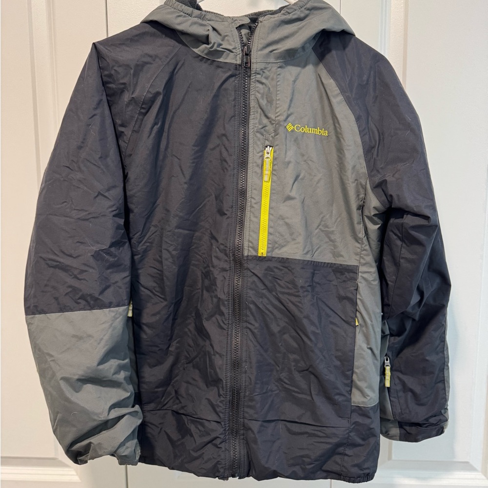 Columbia Gray and Yellow winter coat for Outdoor Adventures